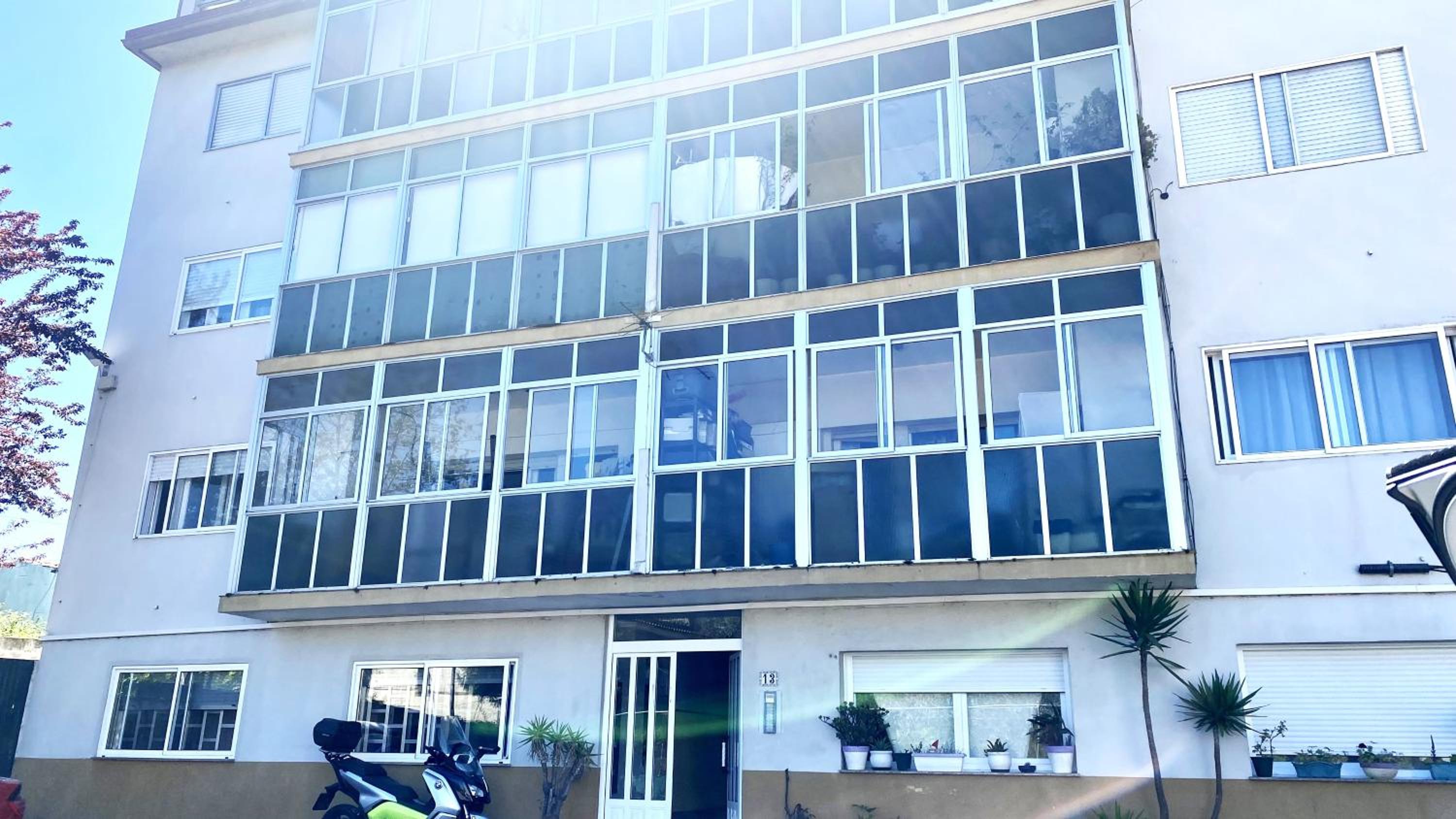 SAMIL PLAYA en Vigo — building