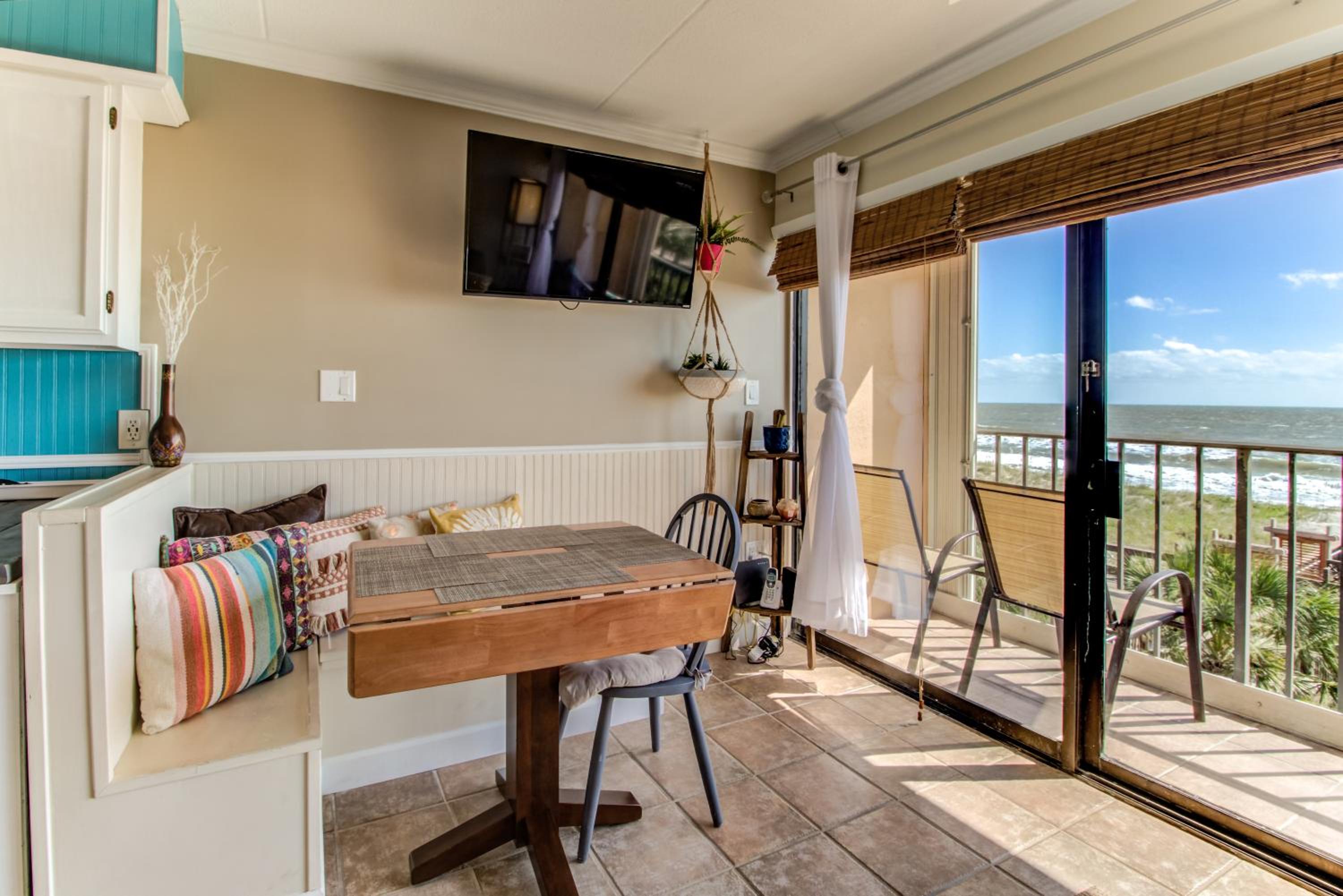 Oceanfront * Pool * Elevator * Boardwalk view 4