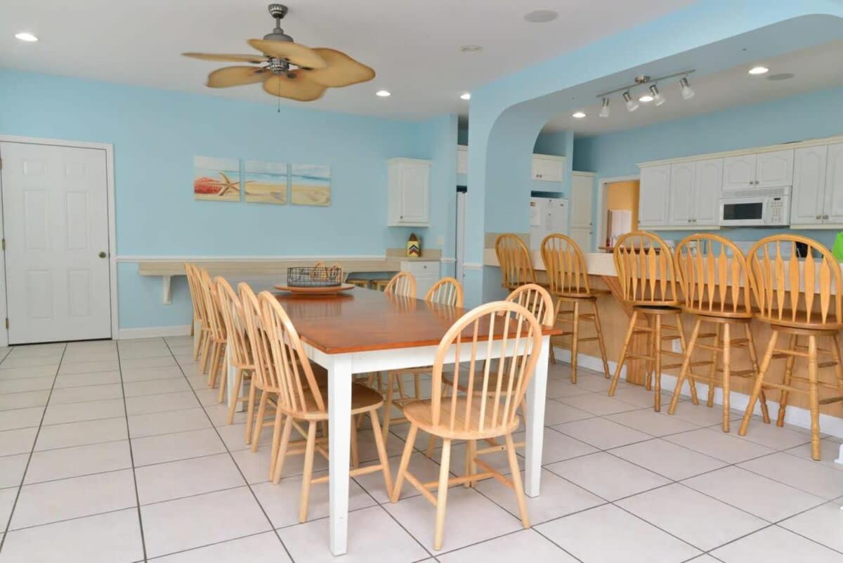 Exclusive Ocean View Beach Castle w Pool Grill Pool Table