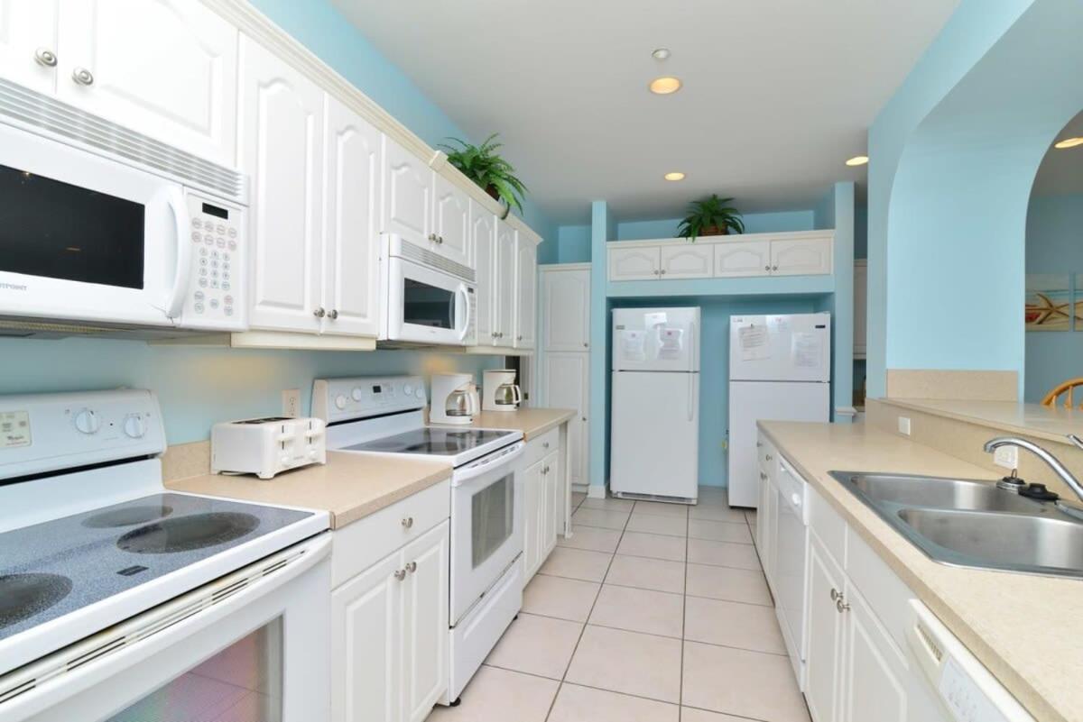 Exclusive Ocean View Beach Castle w Pool Grill Pool Table