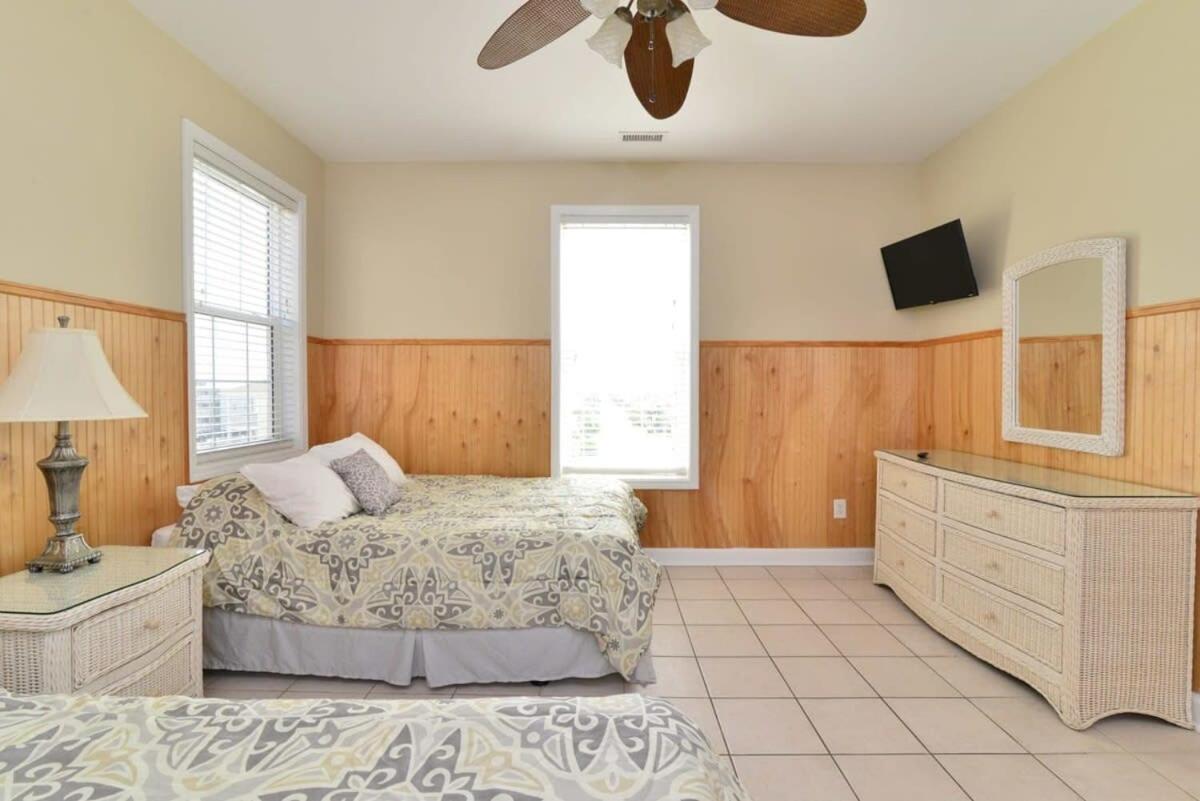 Exclusive Ocean View Beach Castle w Pool Grill Pool Table