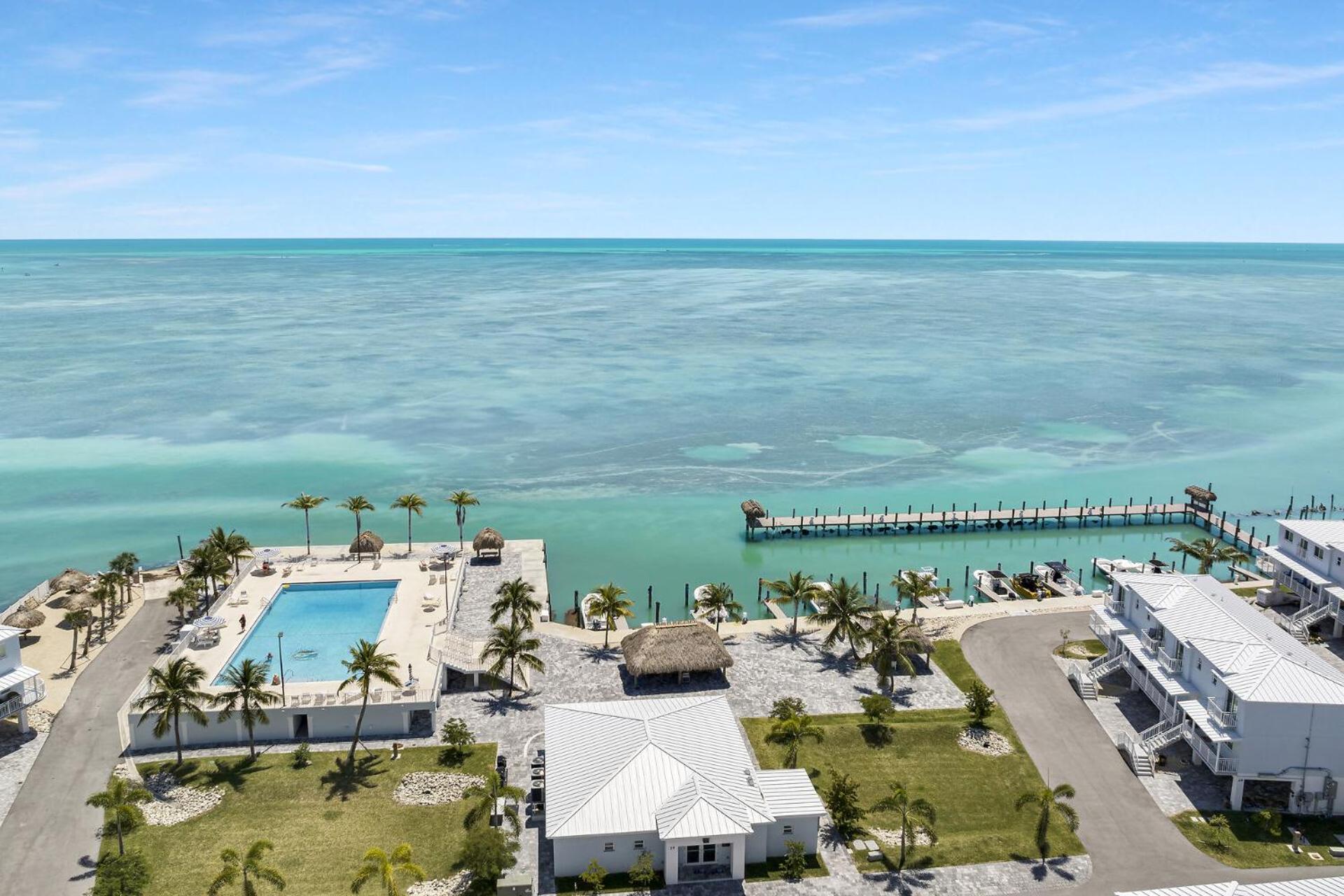 Carney's Reef NEW 1B 1B Pool Patio view 4