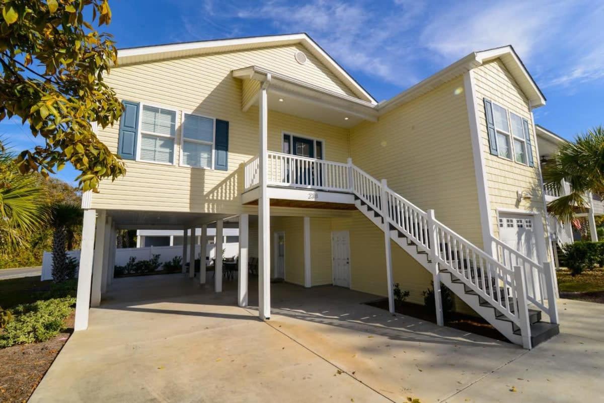4 BR Stunning House Near Beach and Main St view 3