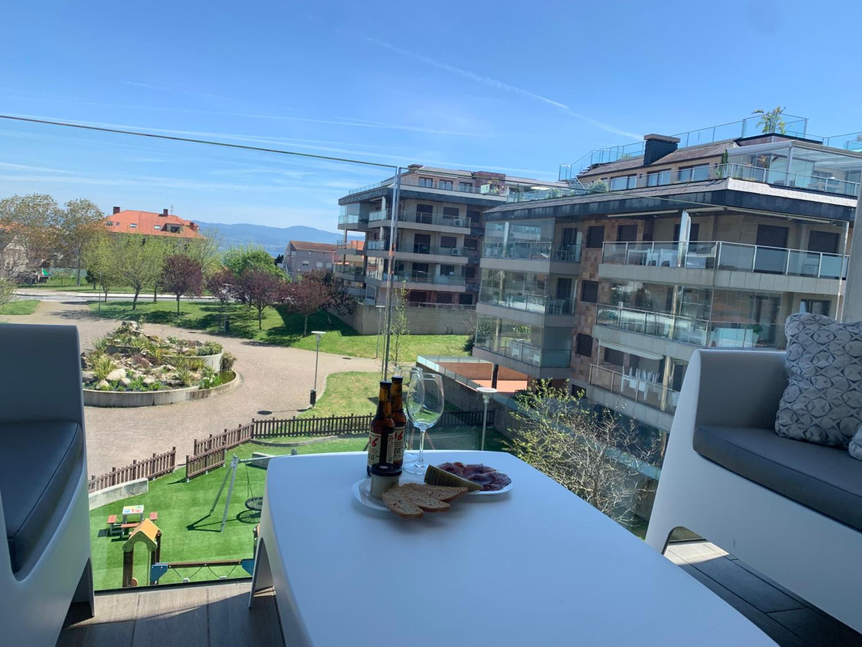 CANELAS PREMIUM NUEVOS con PISCINA, AMPLIAS TERRAZAS Y GARAJE