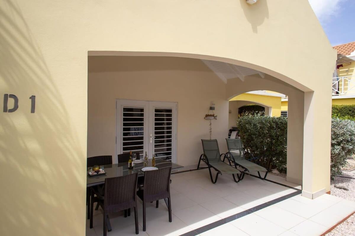 Caracara D1 Relax & Dive Resort Bonaire Village