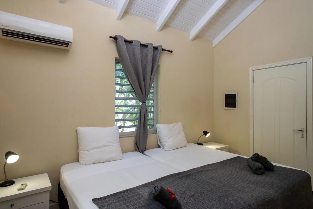 Caracara E1 Relax & Dive Resort Bonaire Village