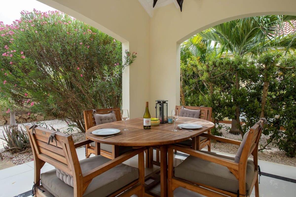 Caracara H1 Relax & Dive Resort Bonaire Village