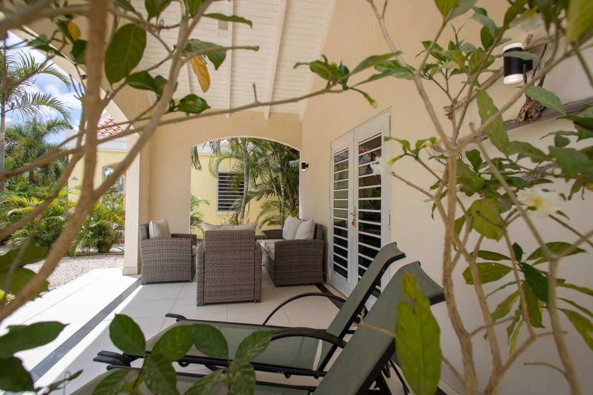 Caracara F1 Relax & Dive Resort Bonaire Village
