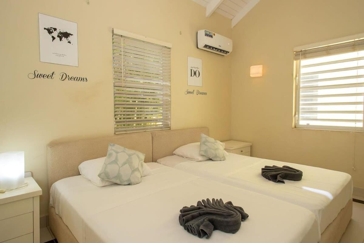 Caracara F1 Relax & Dive Resort Bonaire Village