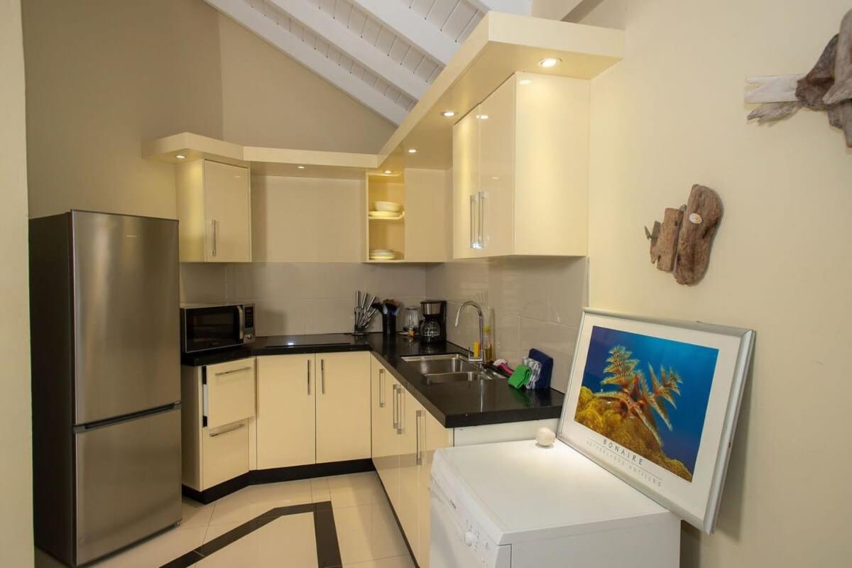 Caracara I4 Relax & Dive Resort Bonaire Village