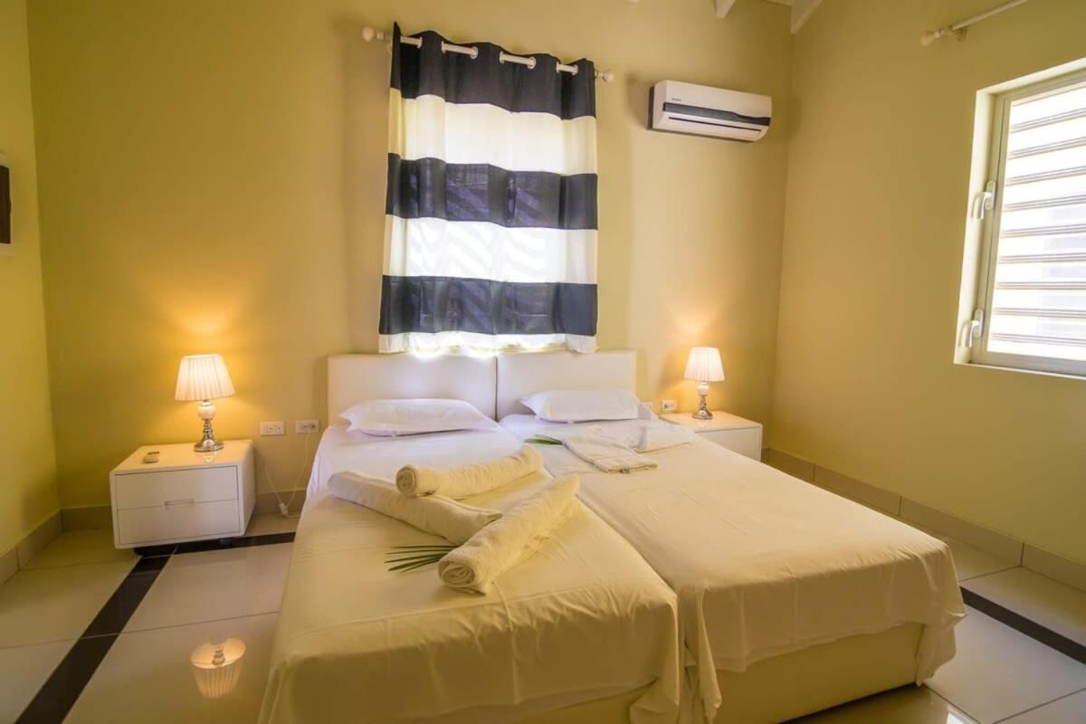 Caracara J1 Relax & Dive Resort Bonaire Village