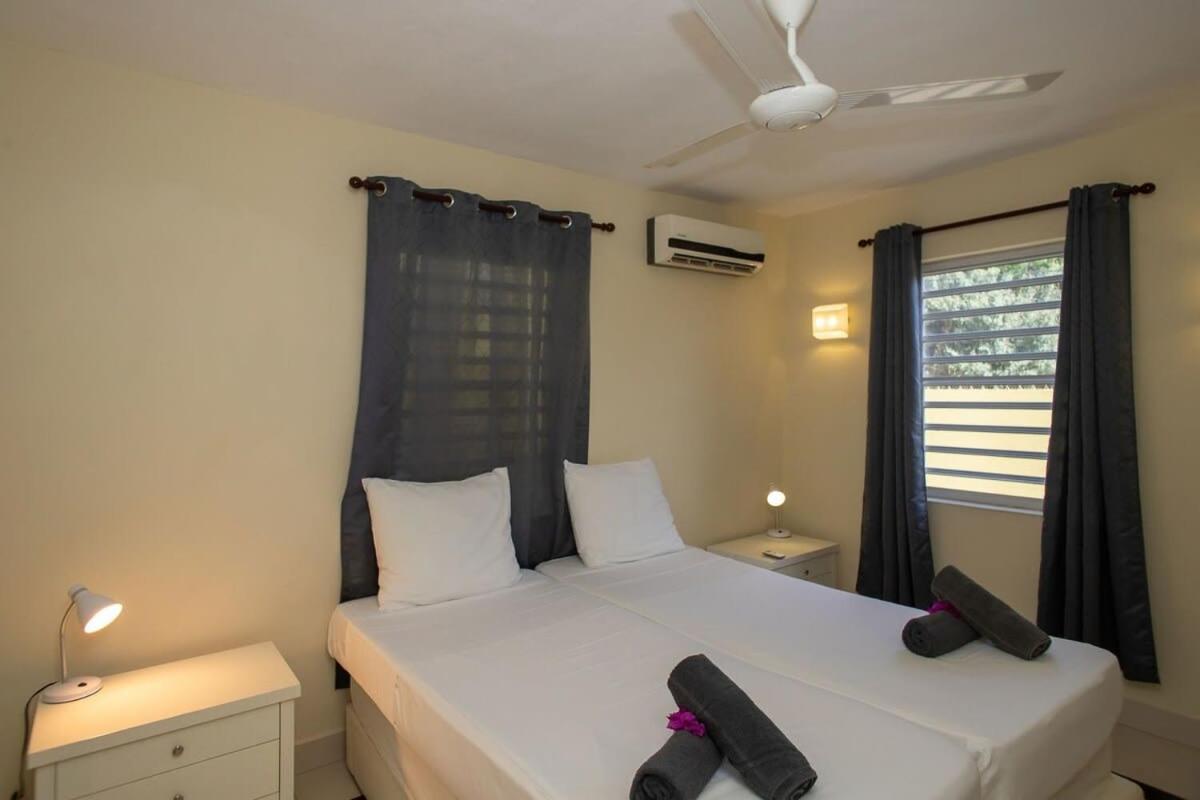 Caracara M4 Relax & Dive Resort Bonaire Village
