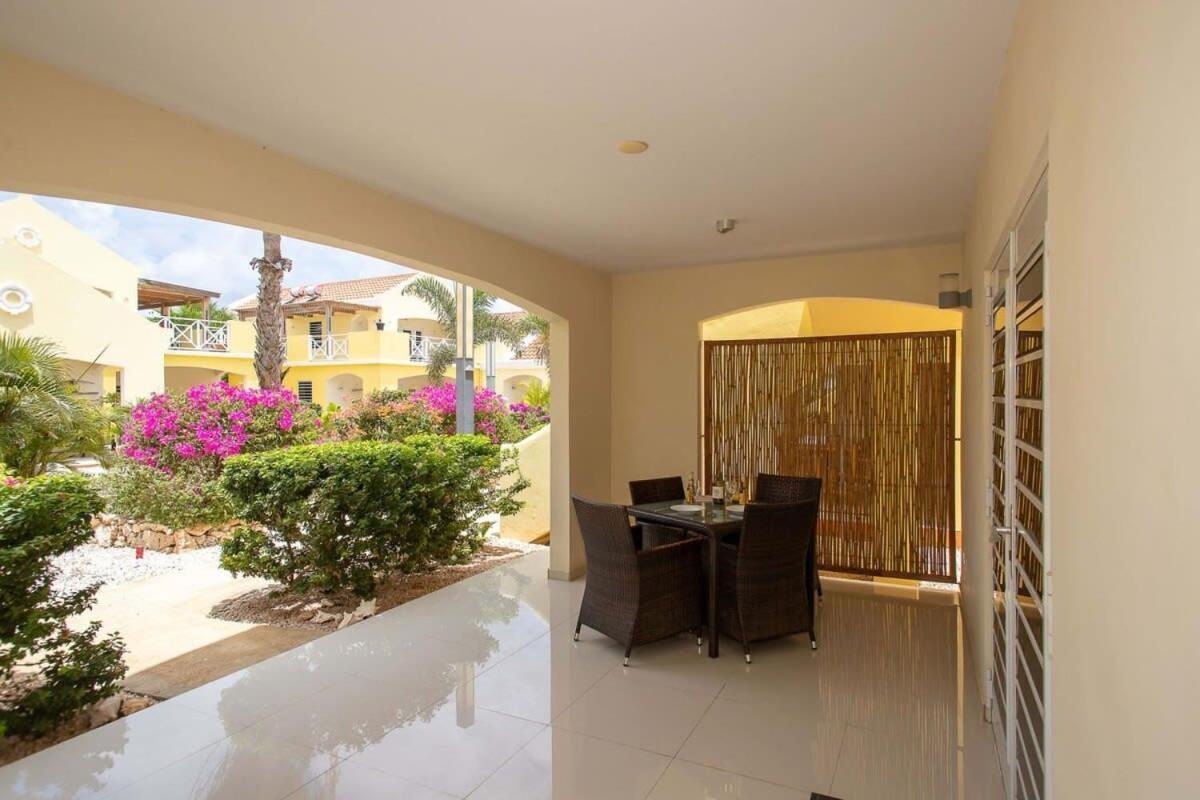 Caracara J4 Relax & Dive Resort Bonaire Village