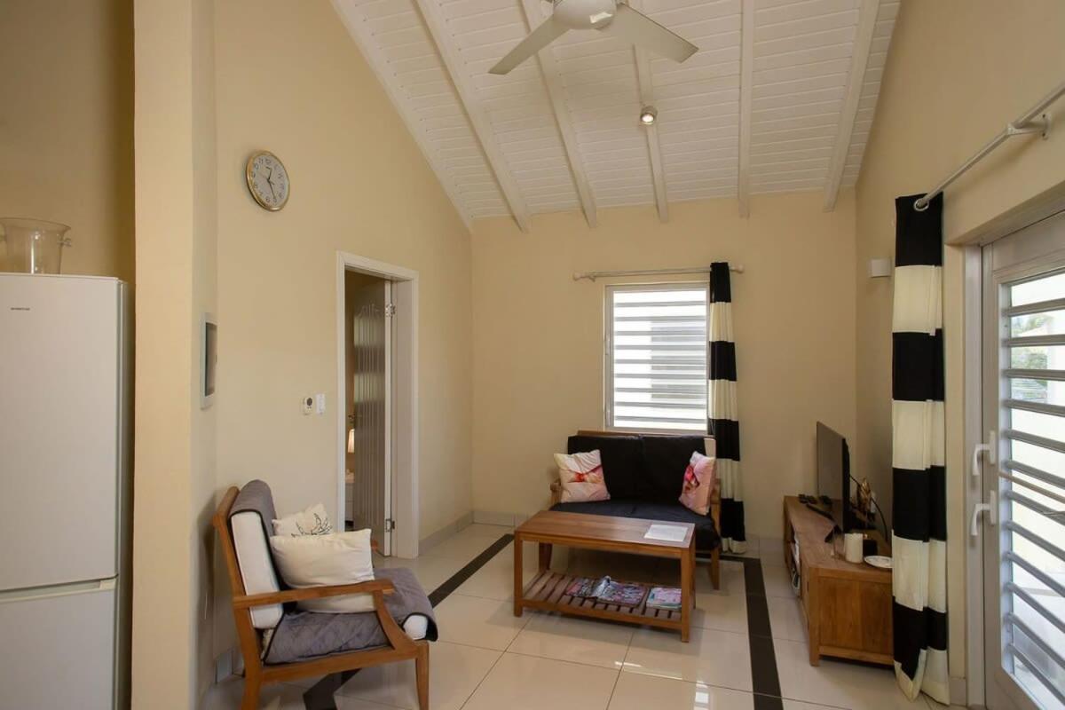 Caracara K1 Relax & Dive Resort Bonaire Village