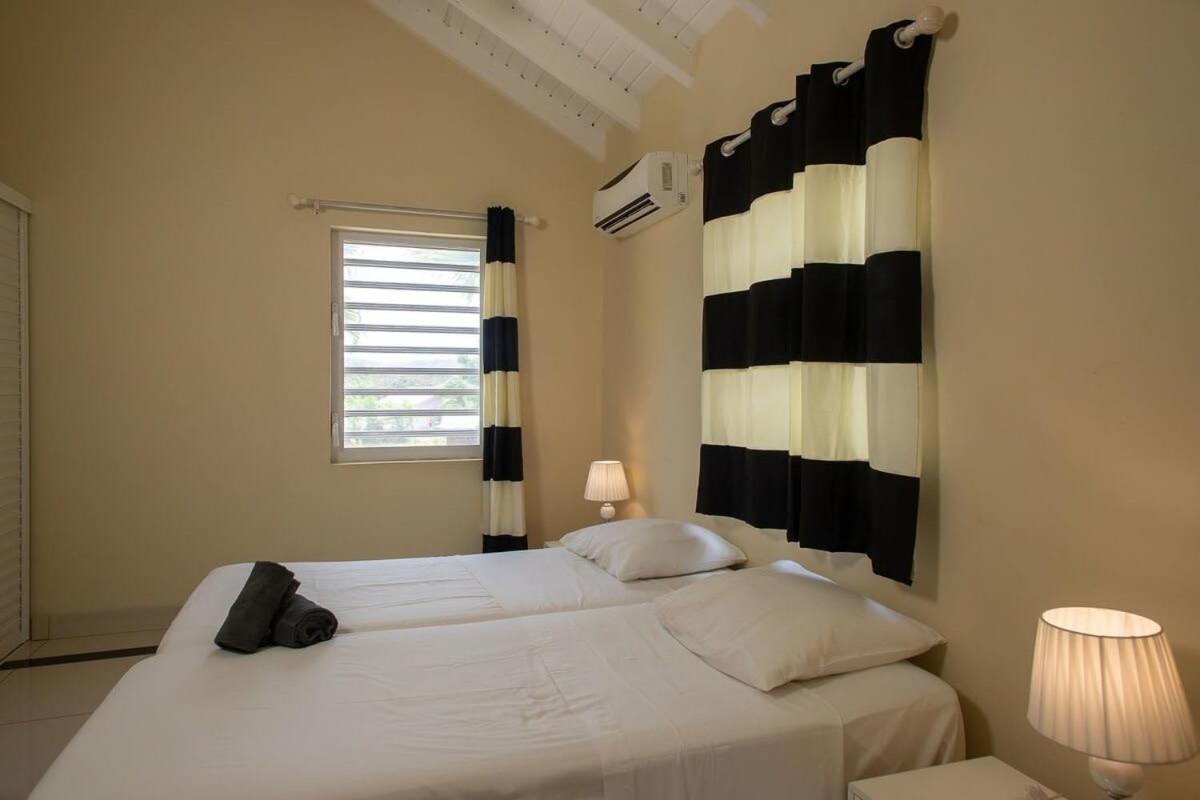Caracara K1 Relax & Dive Resort Bonaire Village