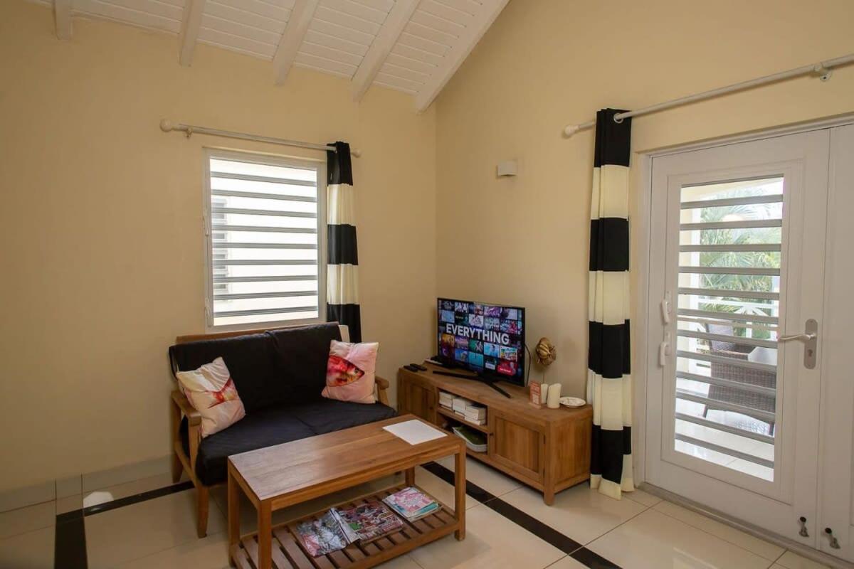 Caracara K1 Relax & Dive Resort Bonaire Village