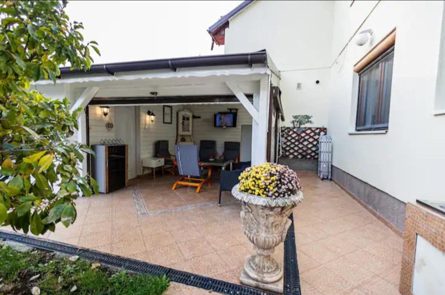 Apartament WHITE