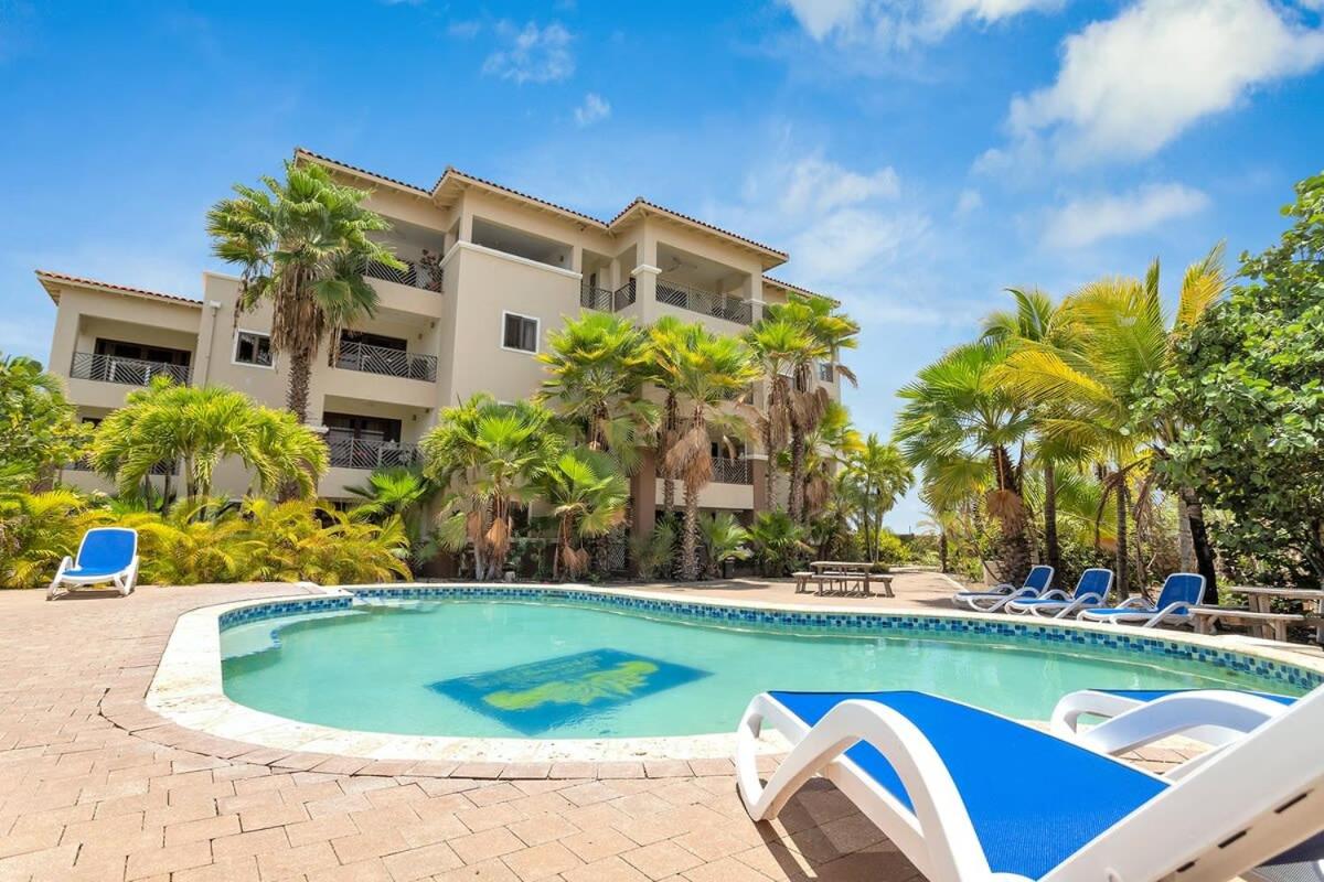 Bon Bini Bon Bida with Lovely Communal Pool