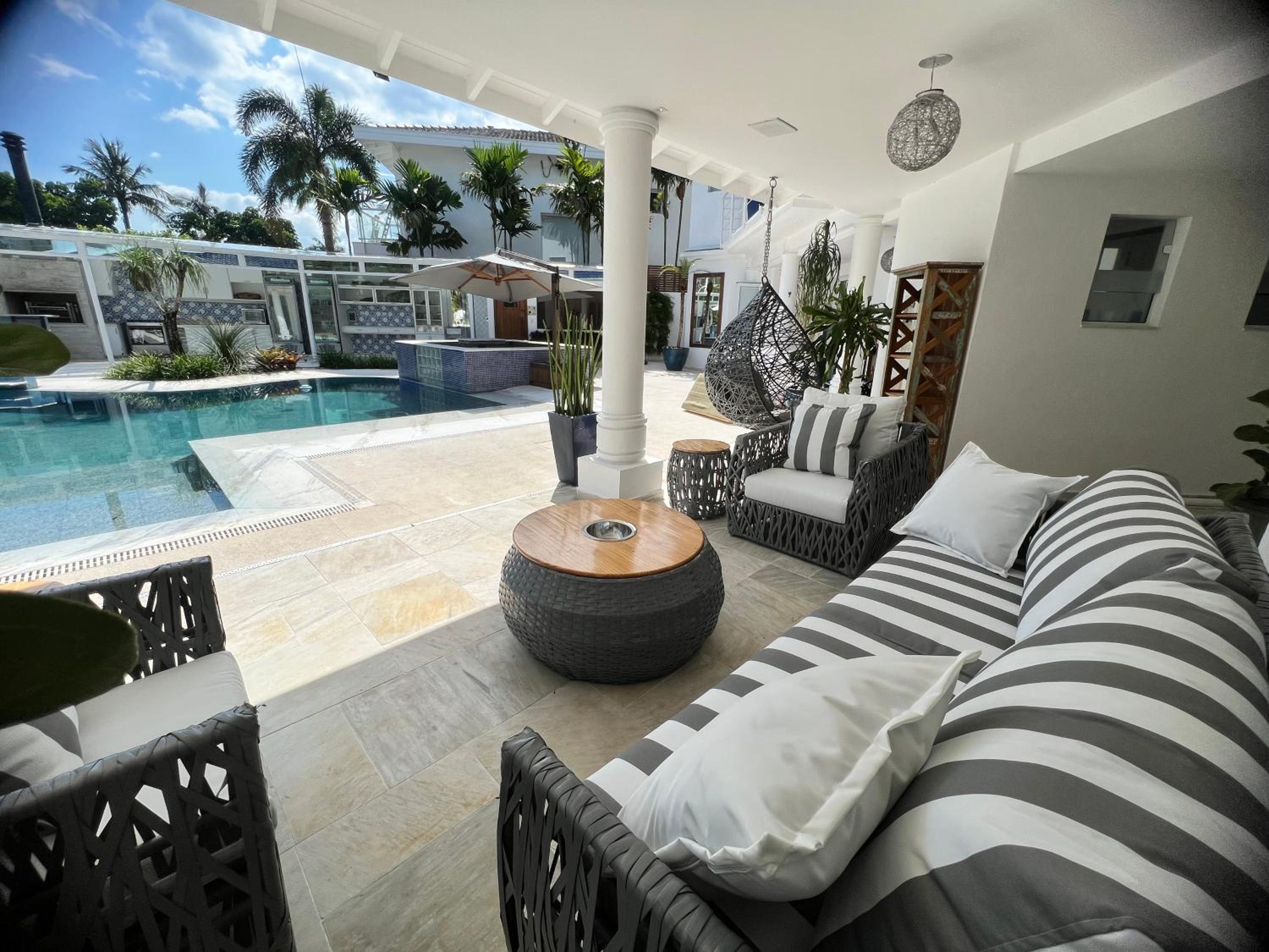 Villa Luxuosa - Condomínio Beira Mar - Costa Verde Tabatinga - Caraguatatuba - Com equipe diária