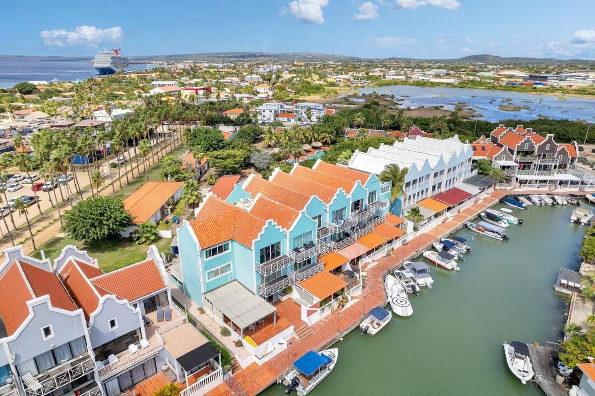 Caribbean Court Studio 321