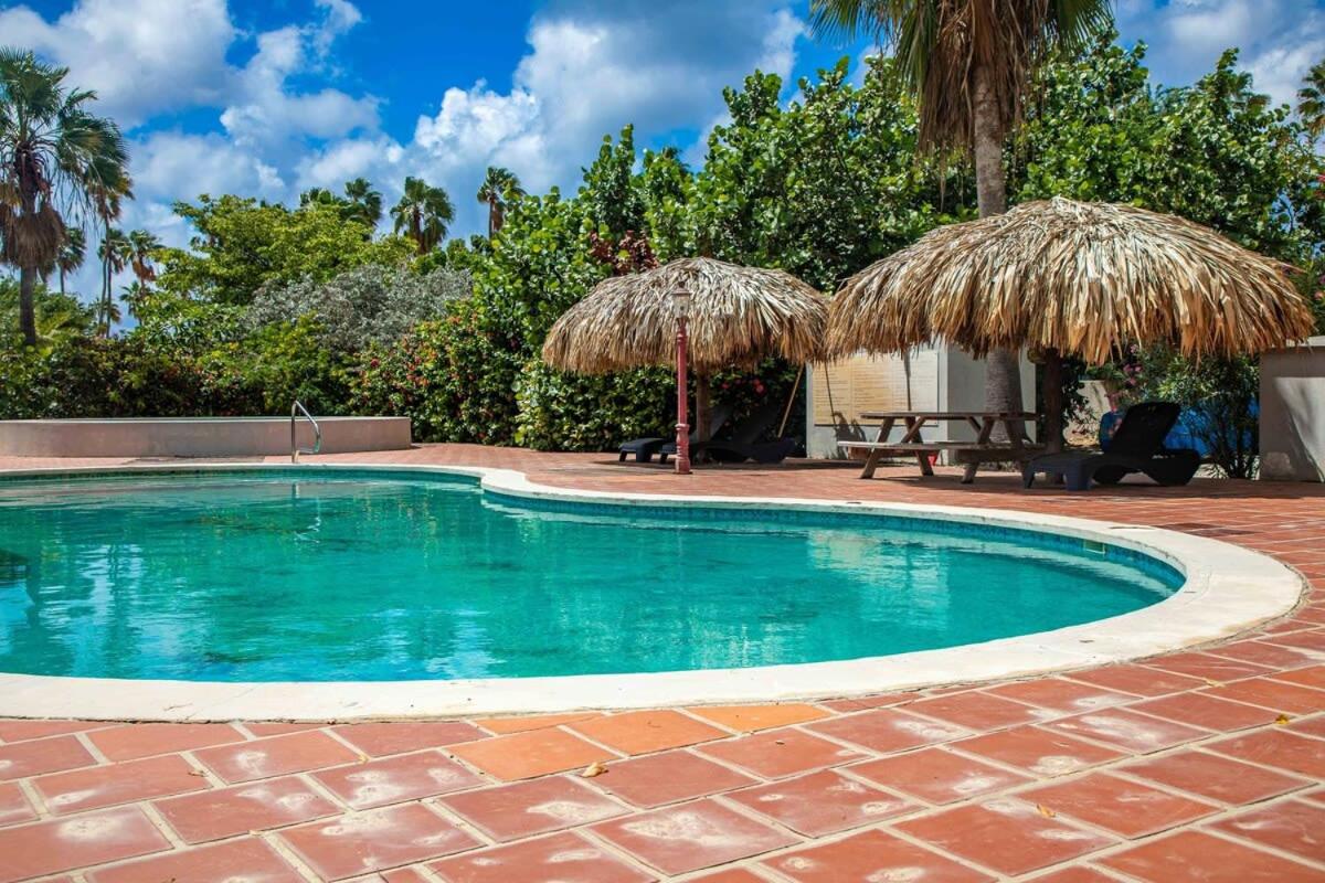 Caribbean Court Apartment Good Vibes