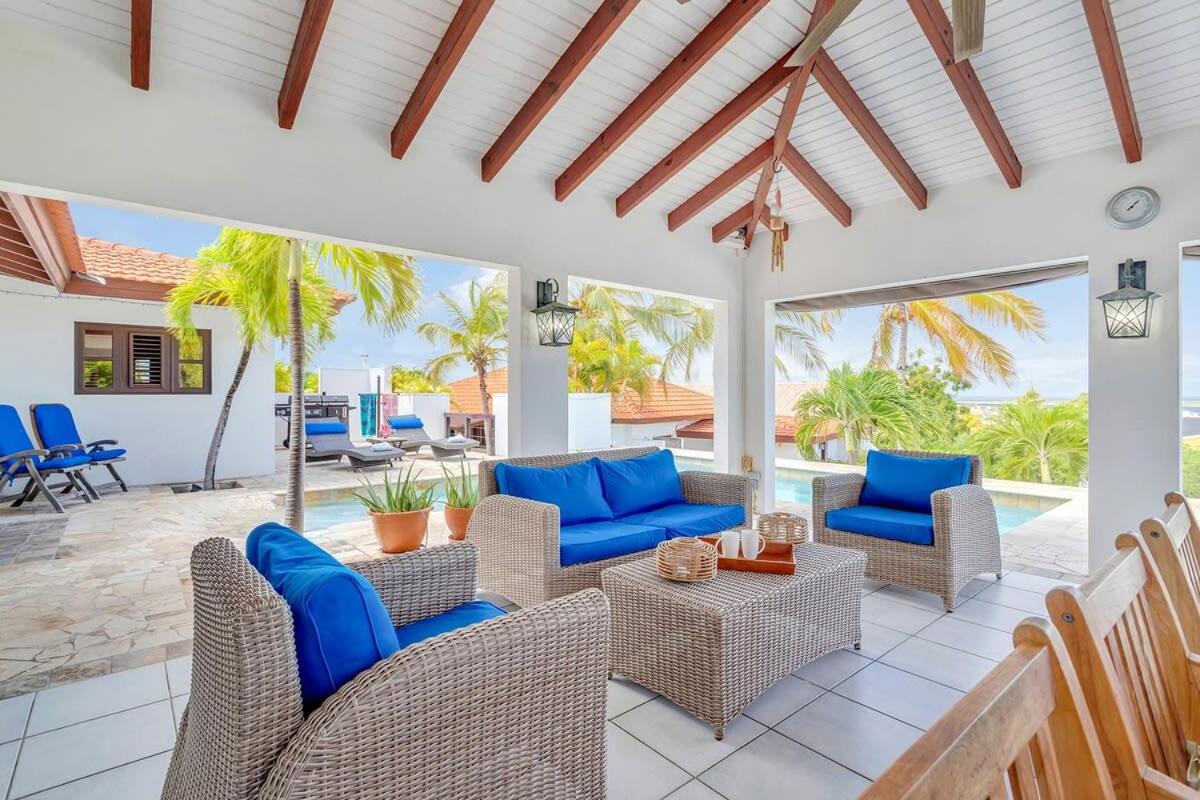 Casa Bunita Bista with Pool and Great Views