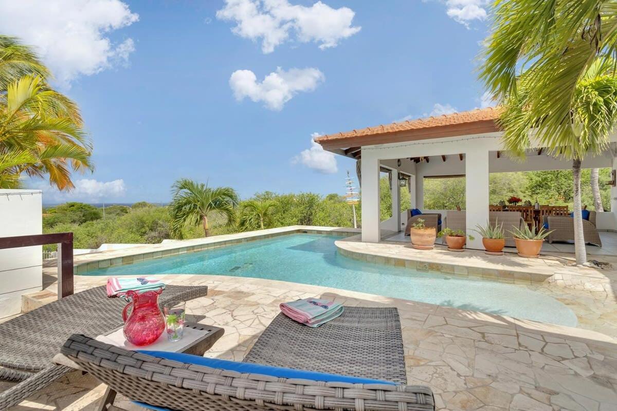 Casa Bunita Bista with Pool and Great Views