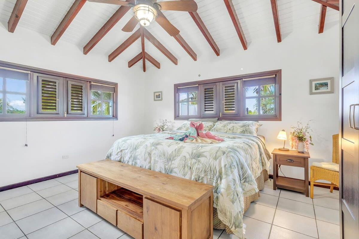 Casa Bunita Bista with Pool and Great Views