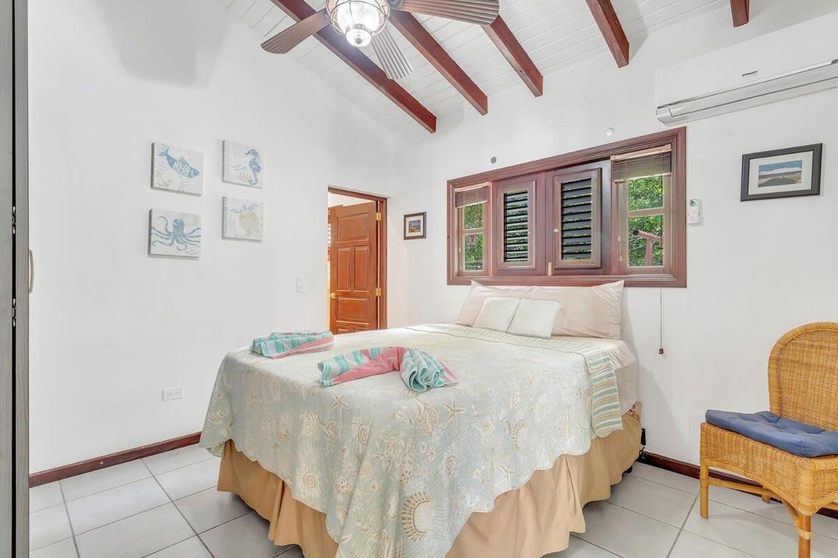 Casa Bunita Bista with Pool and Great Views