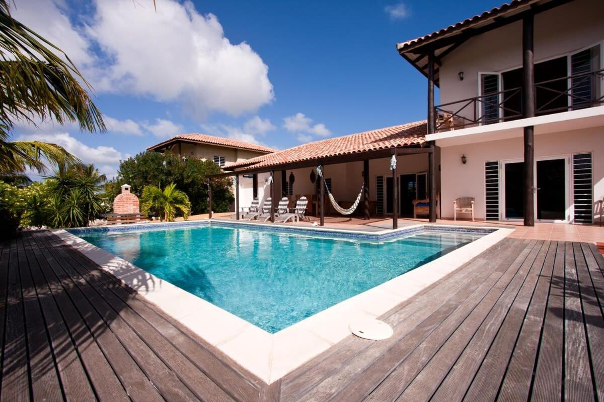 Kas Vis with Private Pool in Upscale Punt Vierkant