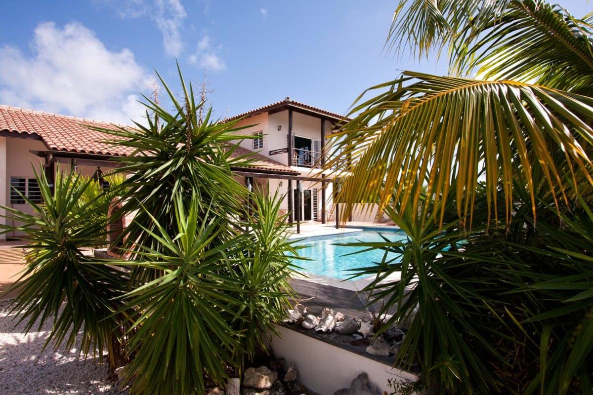 Kas Vis with Private Pool in Upscale Punt Vierkant