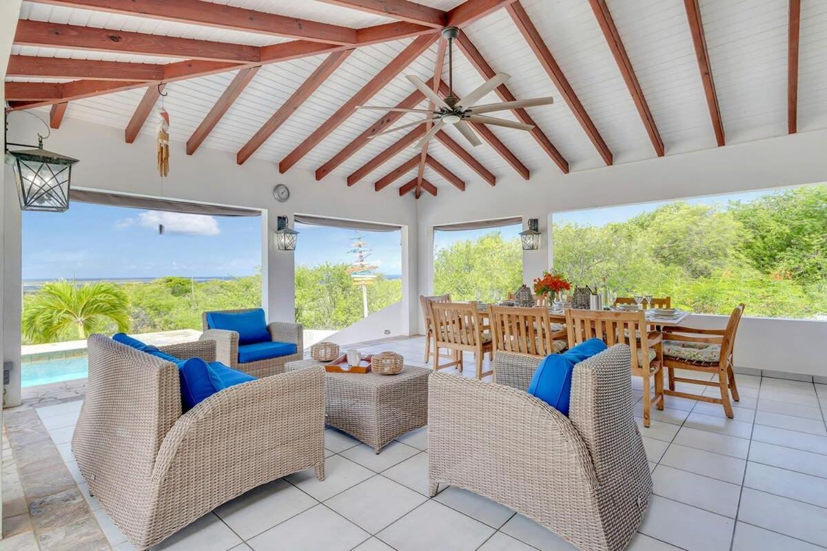 Casa Bunita Bista with Pool and Great Views