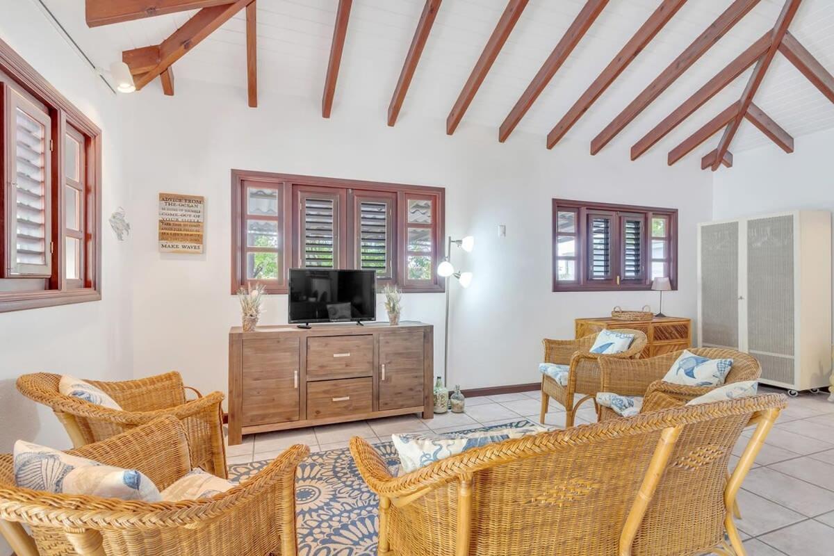 Casa Bunita Bista with Pool and Great Views