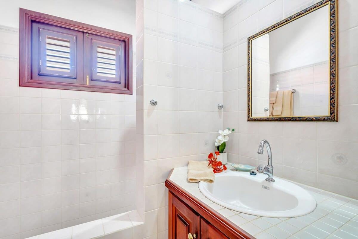Casa Bunita Bista with Pool and Great Views