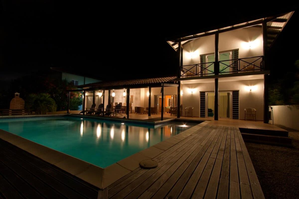 Kas Vis with Private Pool in Upscale Punt Vierkant