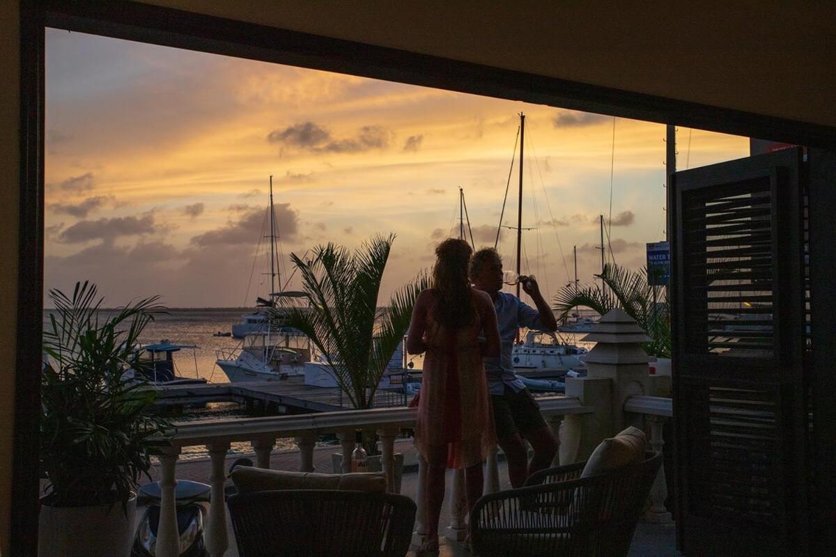 Epic Oceanfront Apartment with Sunset and Sea View