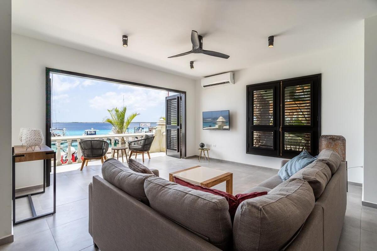 Epic Oceanfront Apartment with Sunset and Sea View