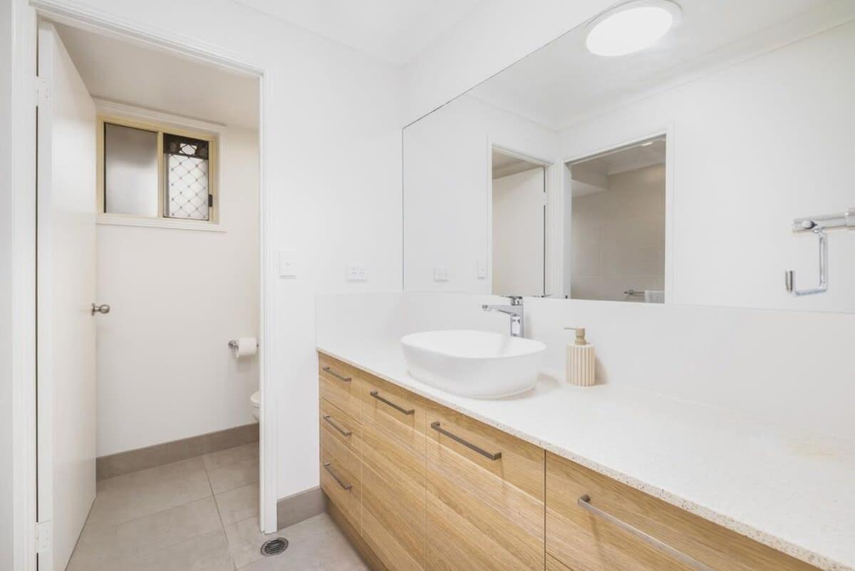 Spacious 3-BR Haven Prime Location Shopping Centre