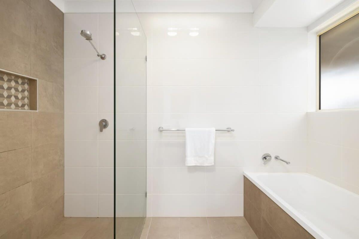Spacious 3-BR Haven Prime Location Shopping Centre