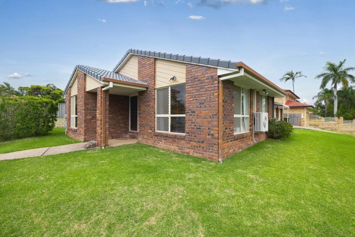 Spacious 3-BR Haven Prime Location Shopping Centre