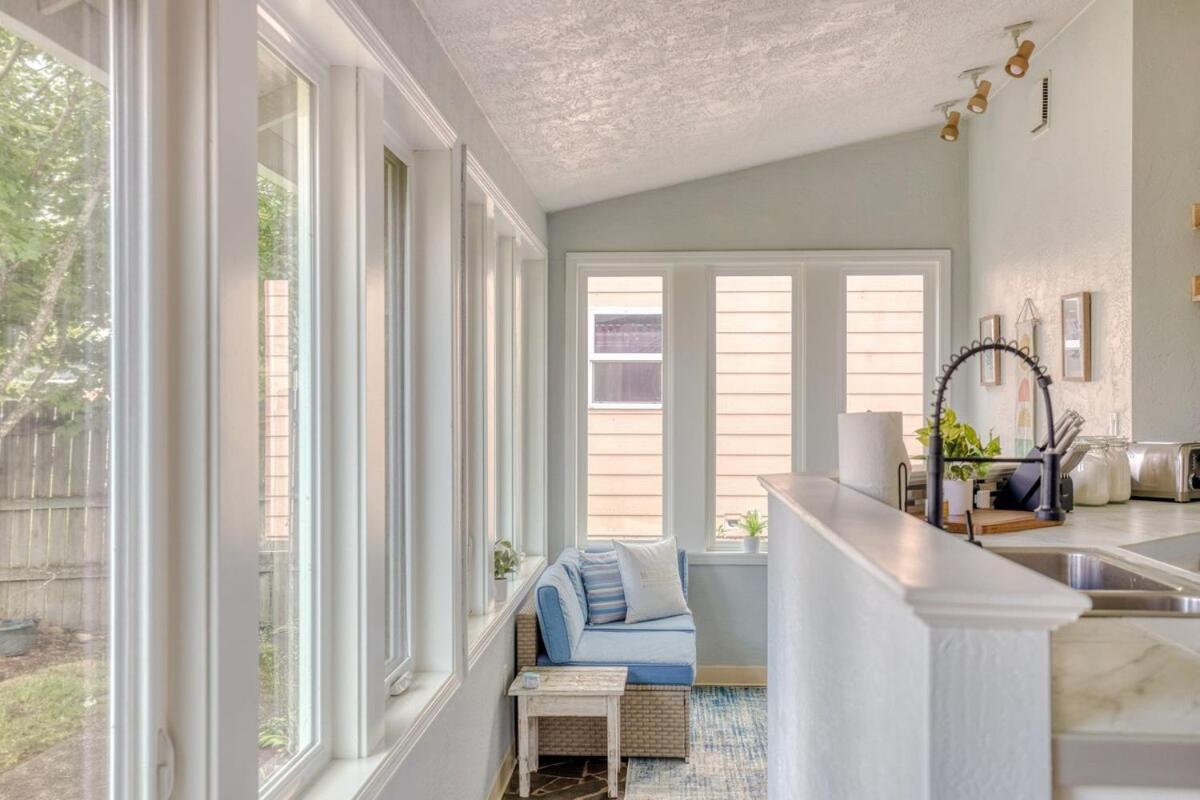 Albany Vacations - Monmouth Family Retreat - Pet Friendly, Play Areas, Hot Tub, Game Room - Property Image 4