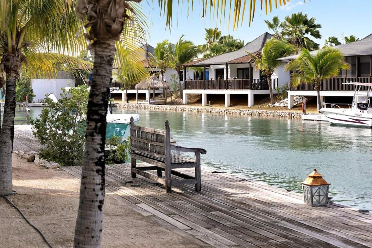 Ocean Breeze Tortuga on the Laguna Marina