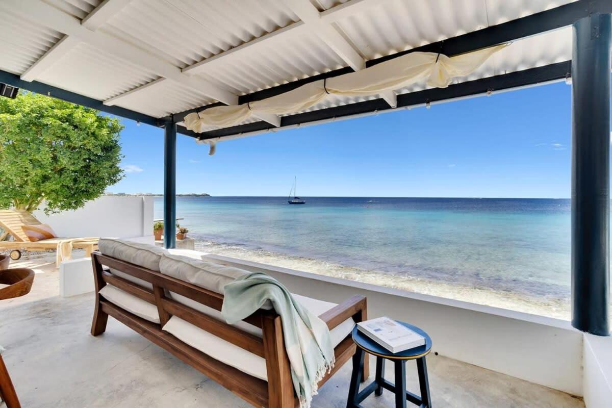 Pixel Paradise Oceanfront Villa with Stunning Views