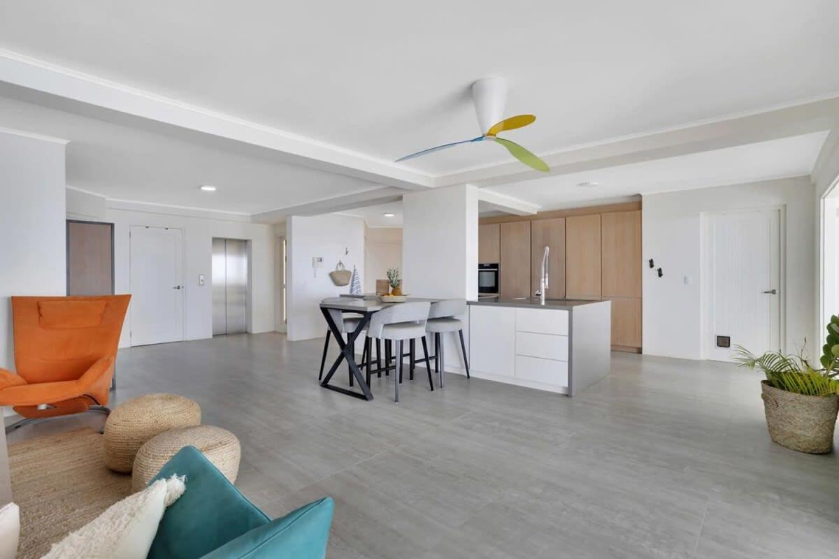 Playa Lechi Penthouse with full Ocean View