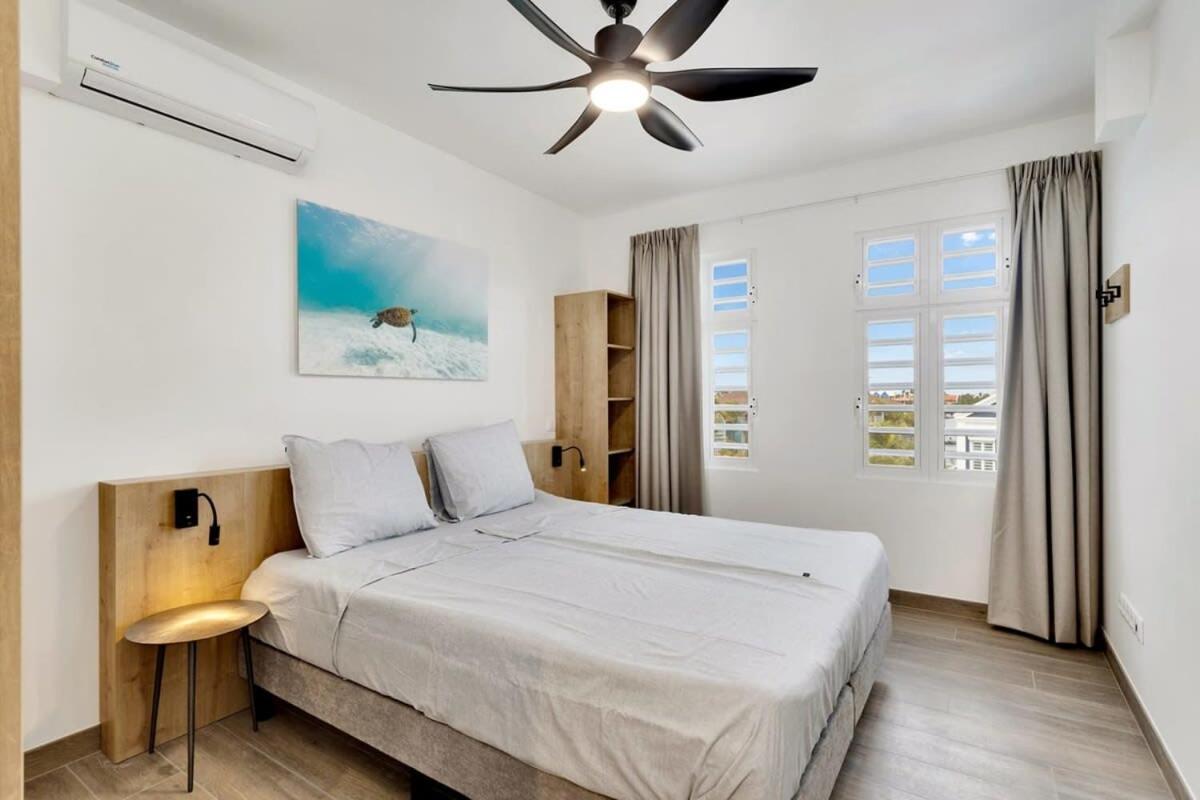Laguna Breeze with Laguna Marina View