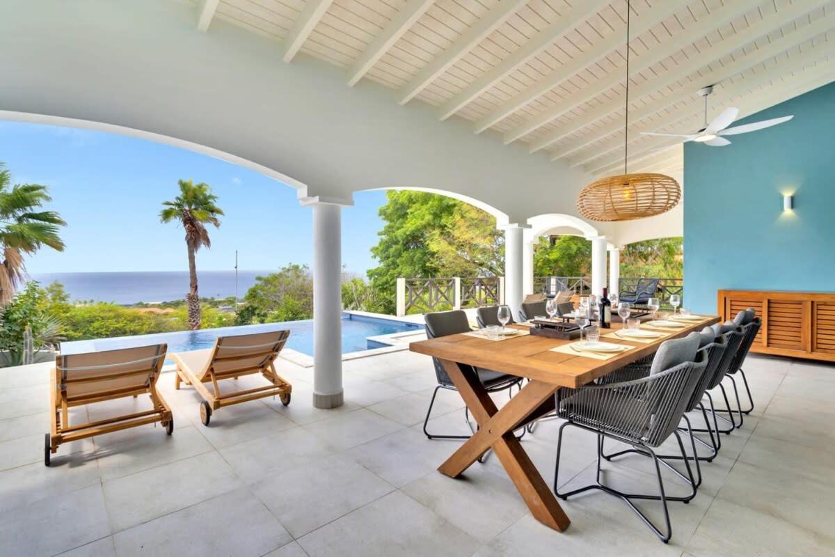 Villa Heros Sabadeco with Stunning Sea View