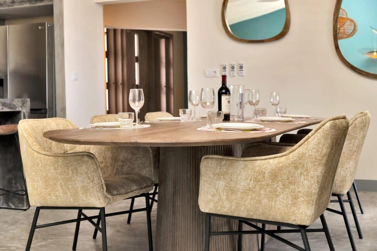 Villa Heros Sabadeco with Stunning Sea View