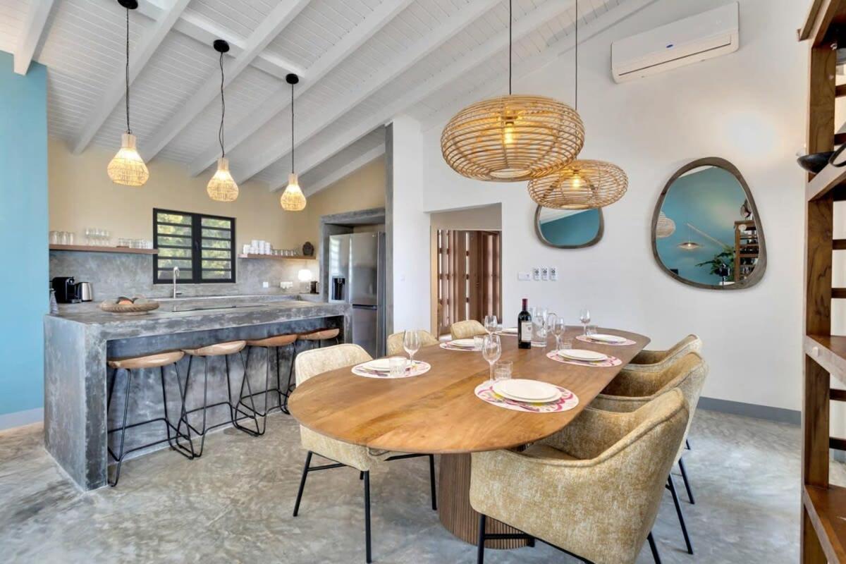 Villa Heros Sabadeco with Stunning Sea View