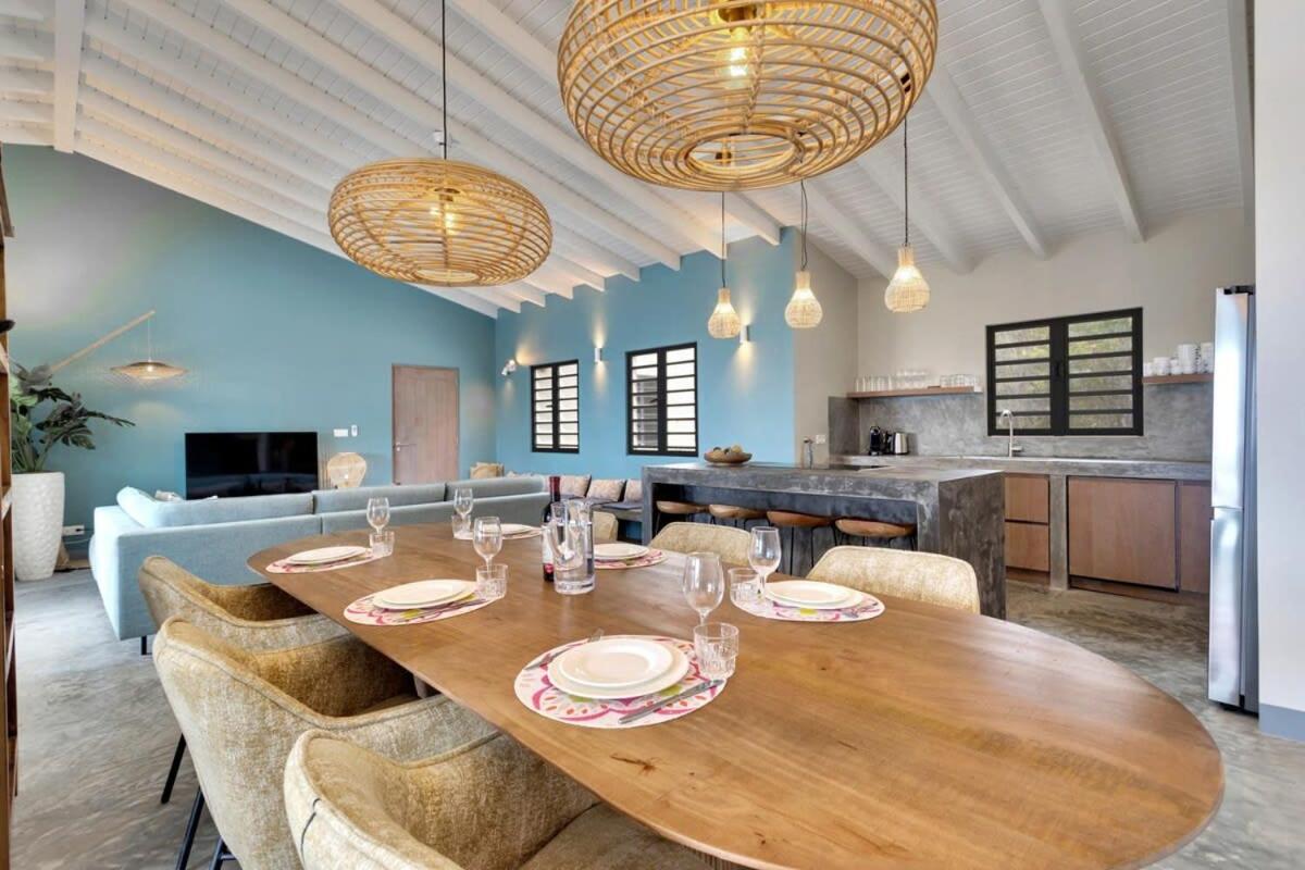 Villa Heros Sabadeco with Stunning Sea View