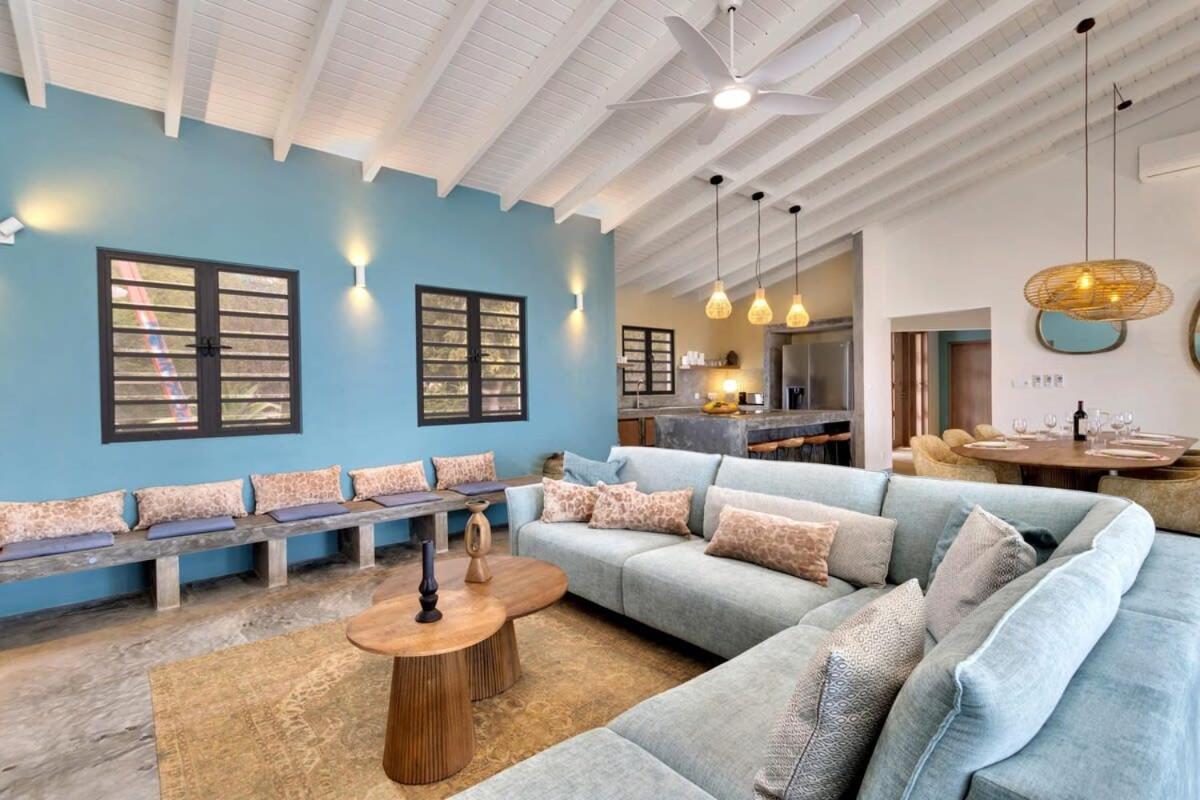 Villa Heros Sabadeco with Stunning Sea View